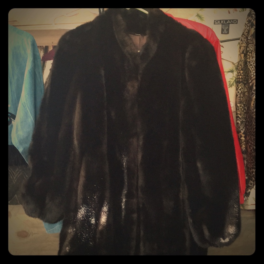 Grandella styled by Sportowne Vintage faux furcoat